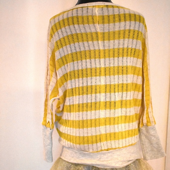 About a Girl Yellow Stripe Sweater L - Picture 3 of 4
